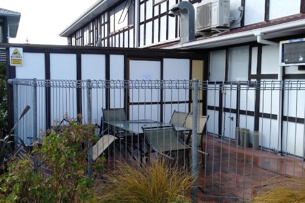 Albatross Motel (Westshore)